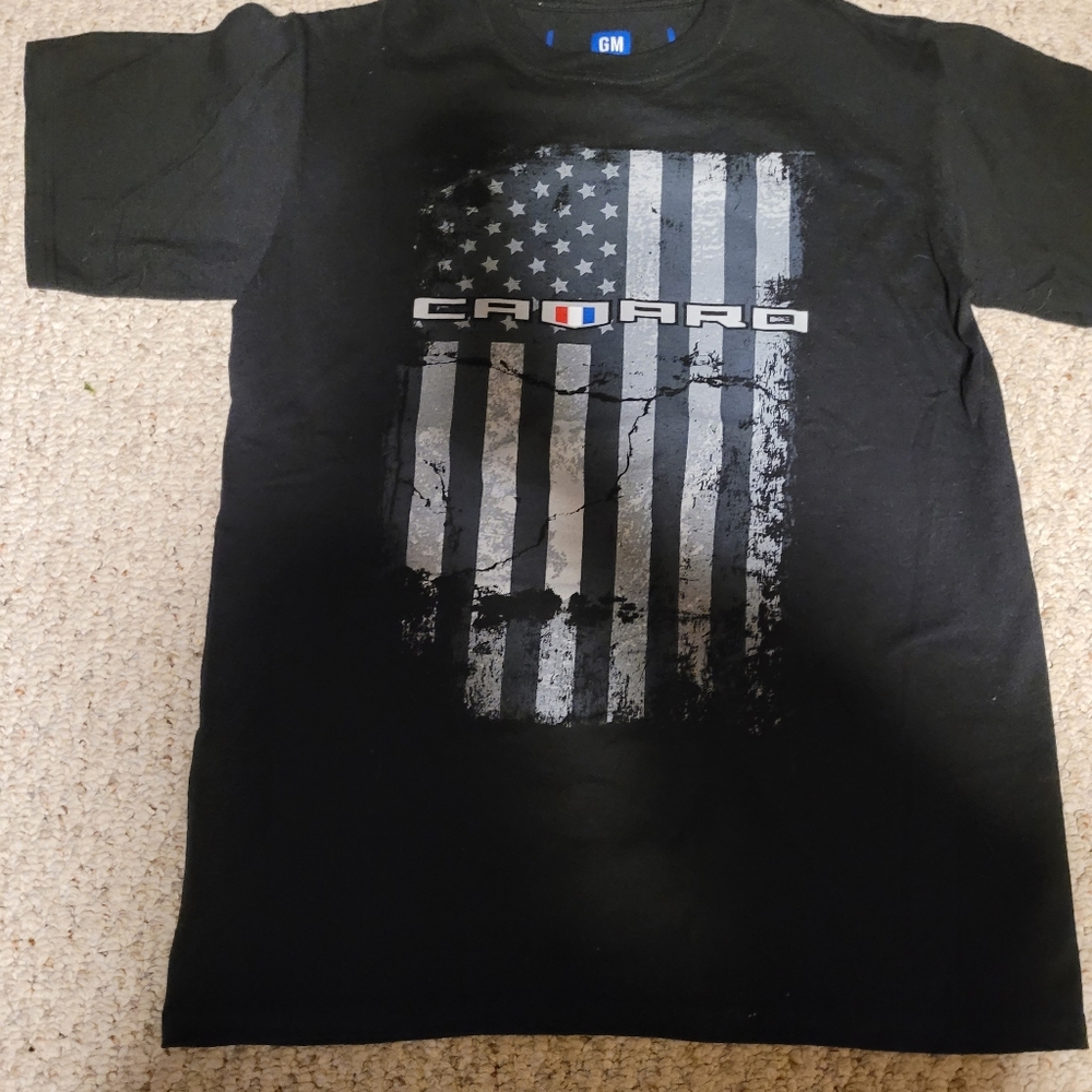Mens Black Carmaro Tshirt Size Medium